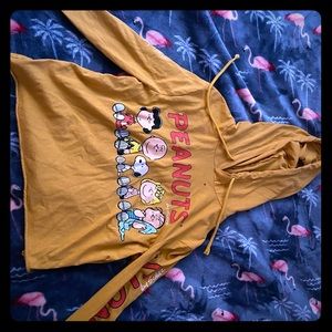 Peanuts crop top